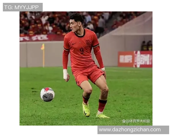 男足球星大长腿盘点展示球场上力量与速度结合魅力