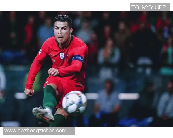 足球巨星公开道歉引发热议 诚恳言辞背后的深刻反思与教训